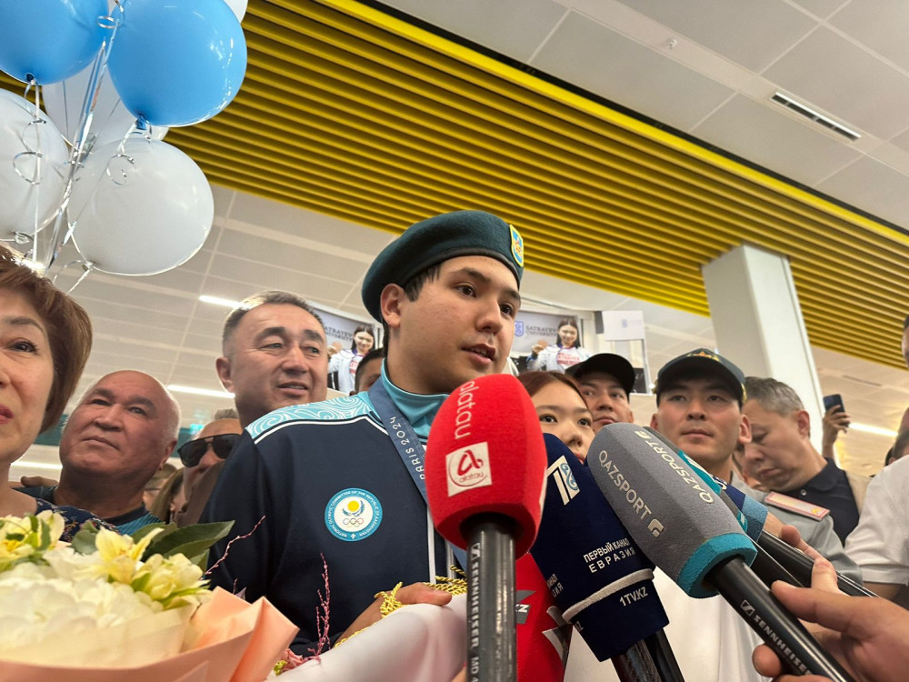 Түпнұсқа орыс секс Мария Болнева жағынды сынамасын тапсырады